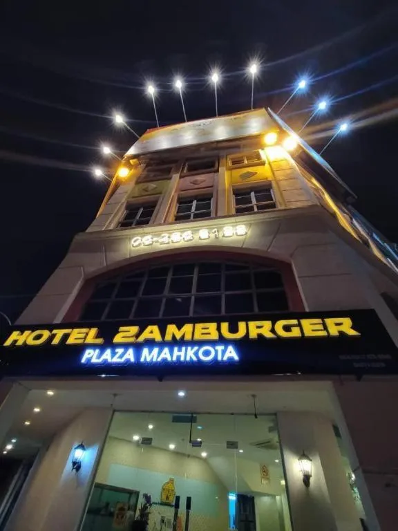 Hotel Zamburger Plaza Mahkota
