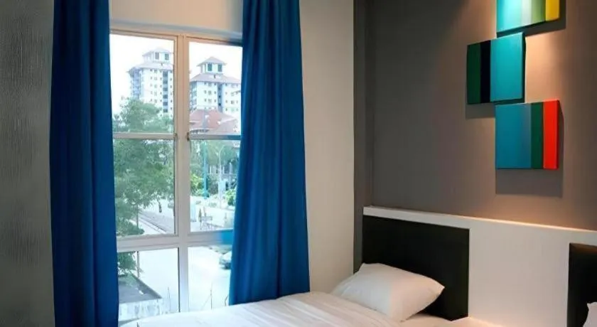 Bed in Hotel Zamburger Plaza Mahkota