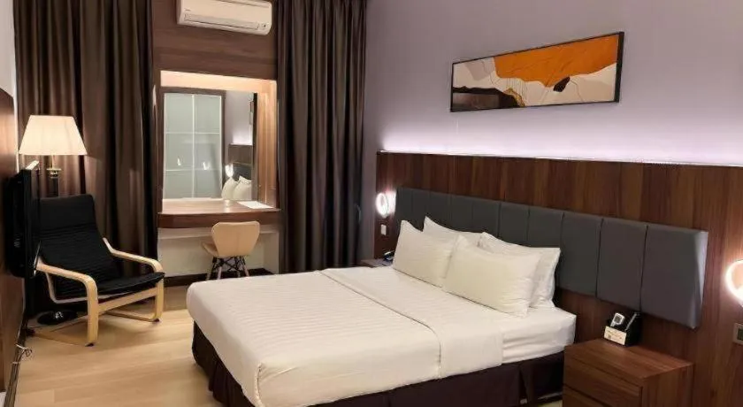 Bed in The Landmark Hotel