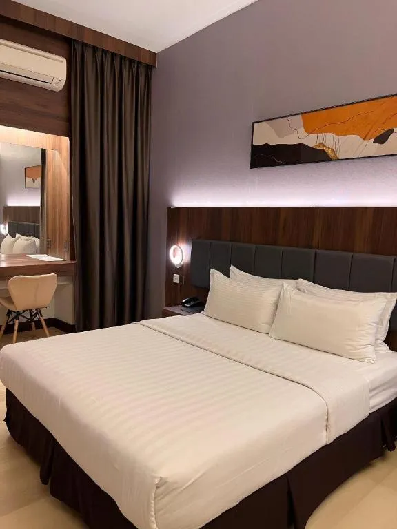 Bed in The Landmark Hotel