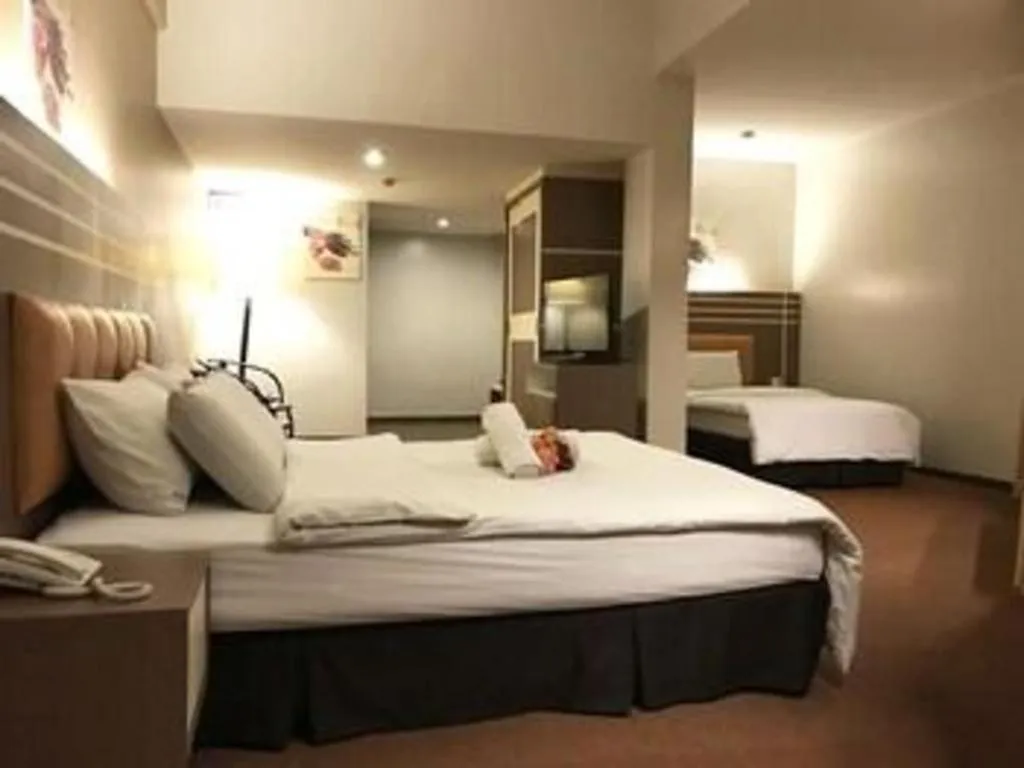 Bed in The Landmark Hotel