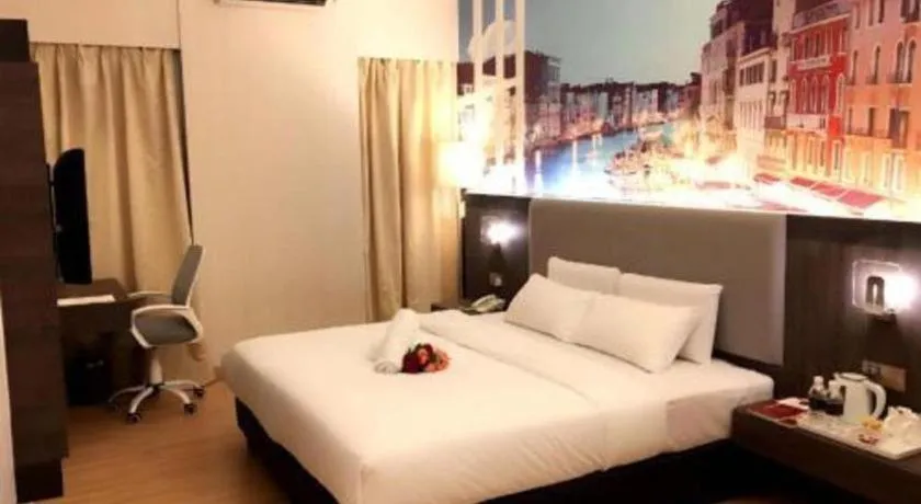 Bed in The Landmark Hotel