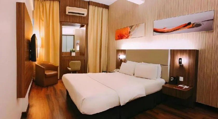 Bed in The Landmark Hotel