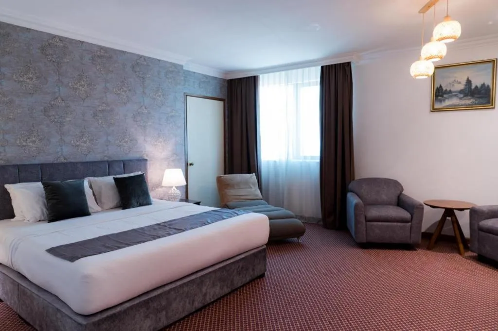 Bed in Pelican Hotel