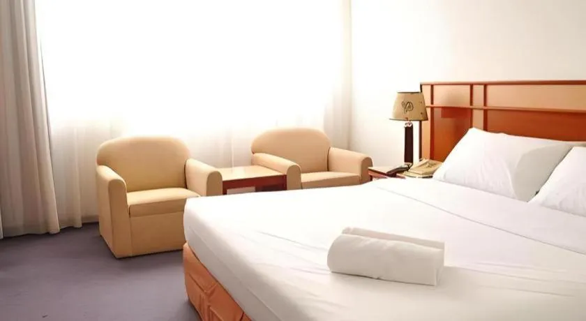 Bed in Pelican Hotel