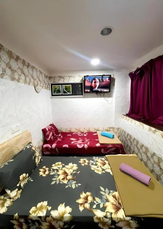 Bed in New Wave Hotel Melawati