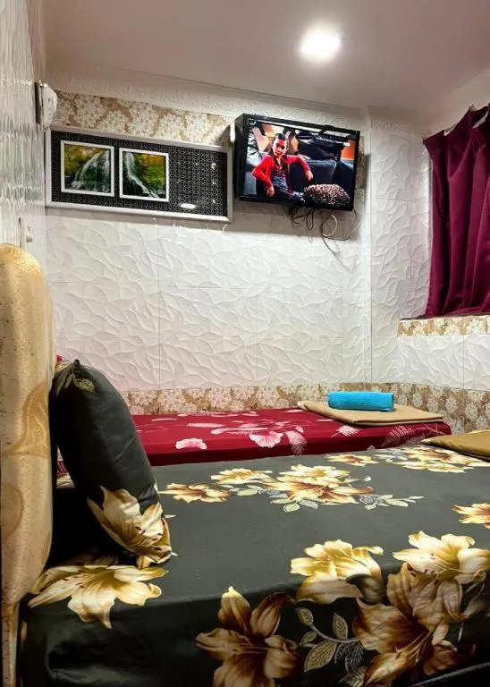 Bed in New Wave Hotel Melawati