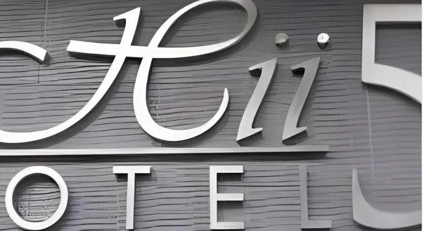 Hii-5 Hotel
