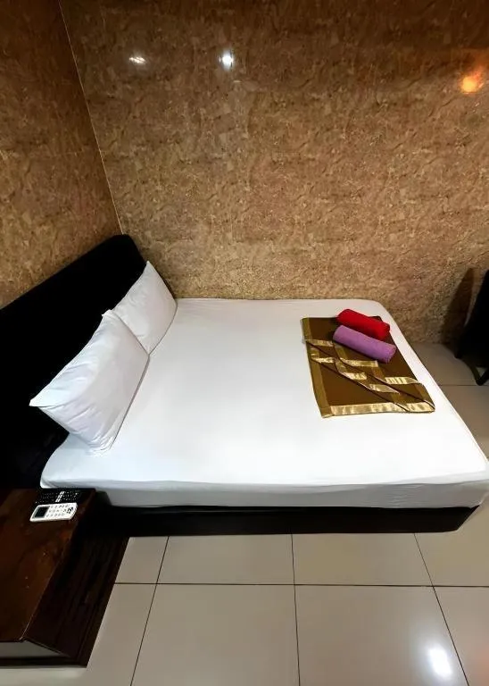 Bed in New Wave Sri Hartamas