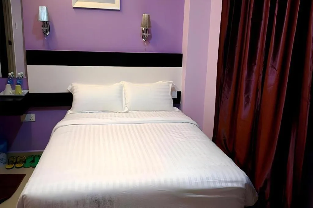 Bed in Hotel Star Moon