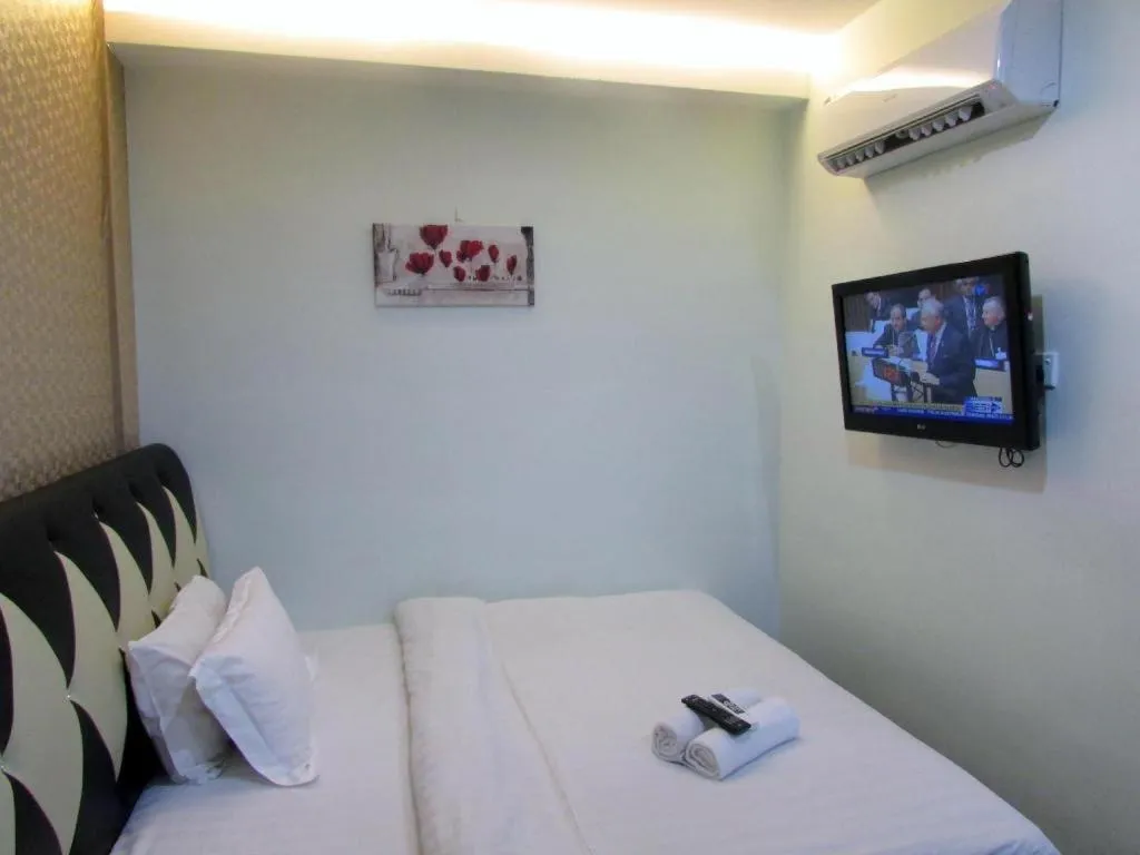 Bed in Hotel Zamburger Sungai Besi