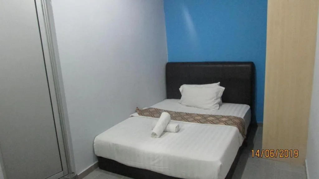 Bed in Hotel Zamburger Sungai Besi