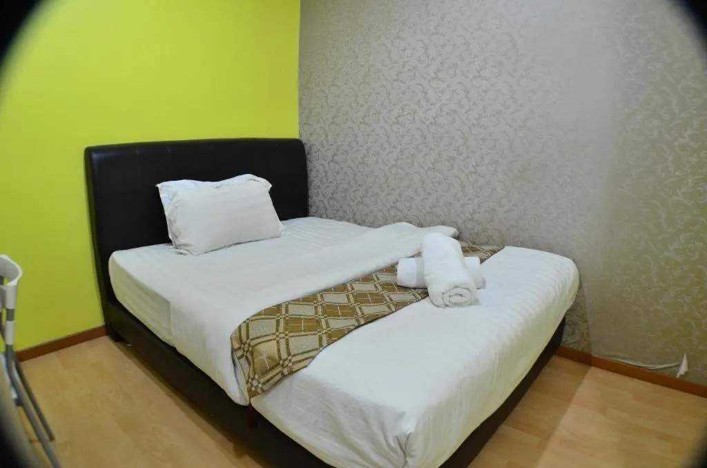 Bed in Hotel Zamburger Sungai Besi