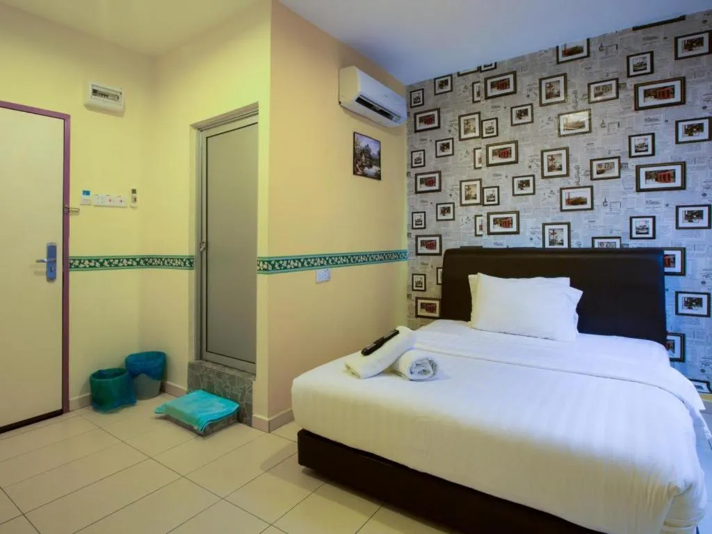 Bed in Hotel Zamburger Sungai Besi