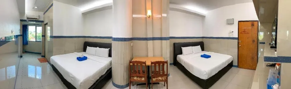 Bed in Burmahtel Hotel