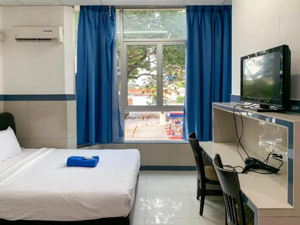 Bed in Burmahtel Hotel