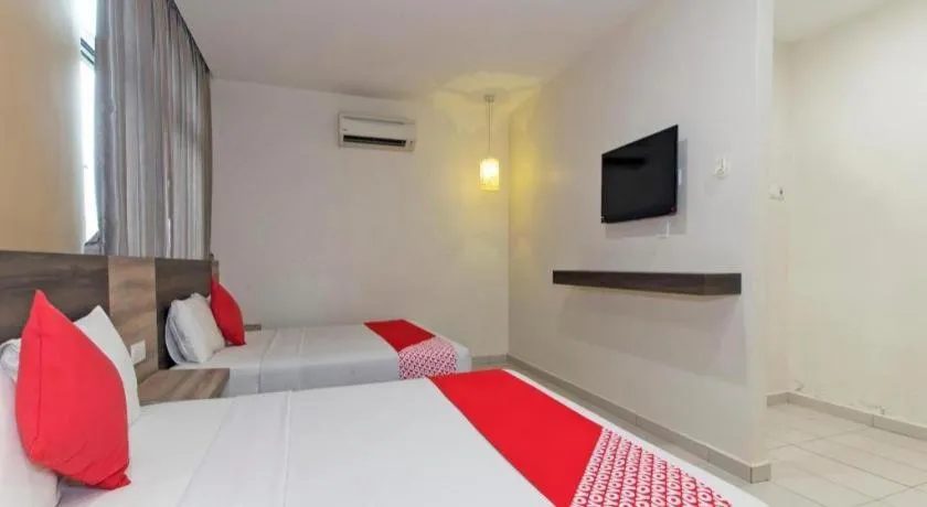 Bed in Hotel Suria Malaqa