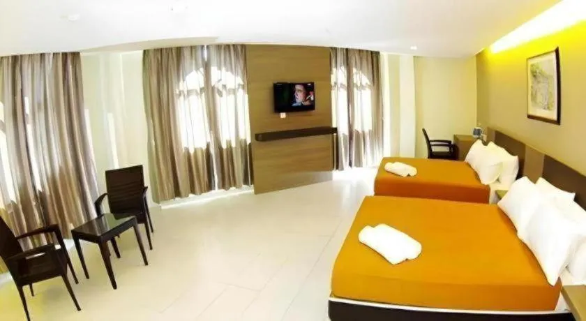 Bed in Hotel Suria Malaqa