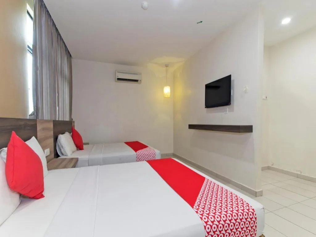 Bed in Hotel Suria Malaqa