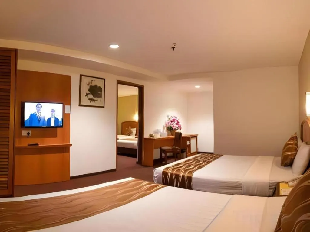 Bed in Hotel Continental Penang