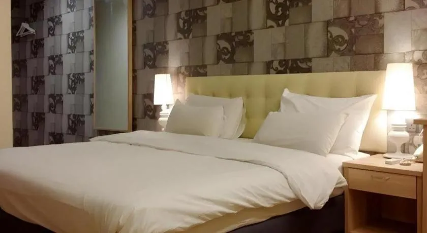 Bed in i-Hotel @ Johor Bahru