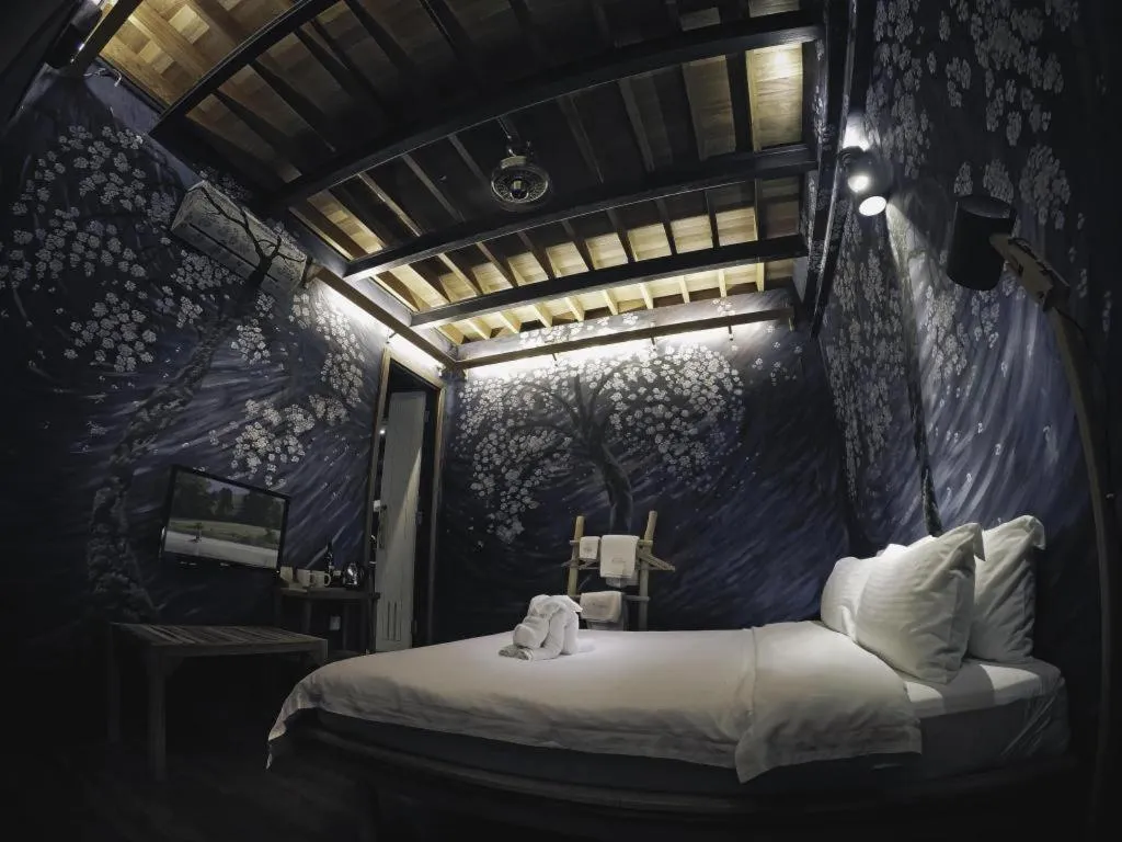 Bed in The Happy 8 Retreat @ Kuala Sepetang