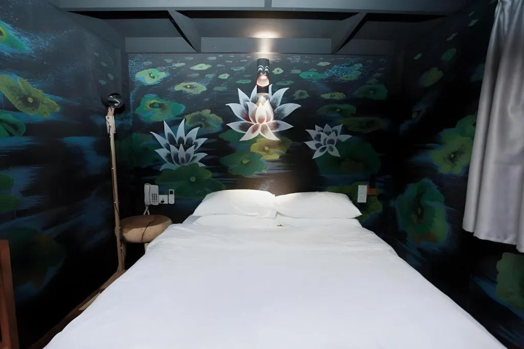 Bed in The Happy 8 Retreat @ Kuala Sepetang