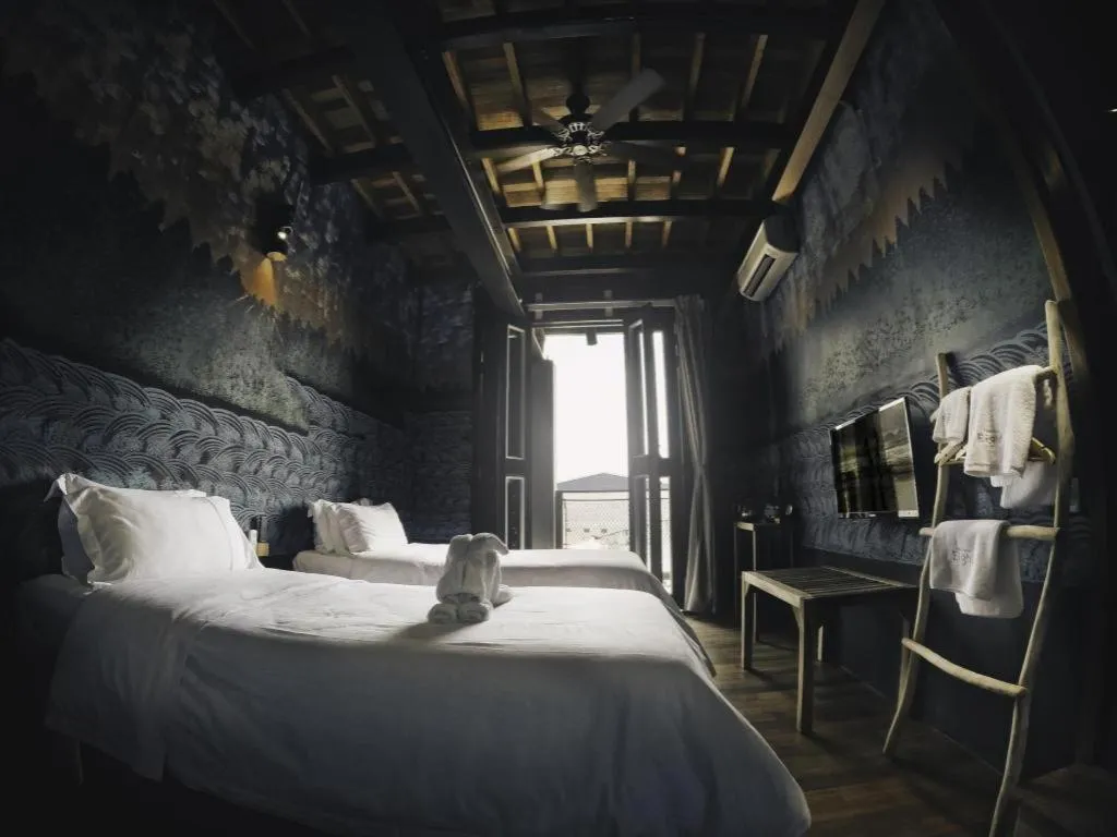 Bed in The Happy 8 Retreat @ Kuala Sepetang