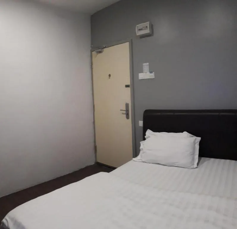 Bed in Hotel Zamburger Bentong