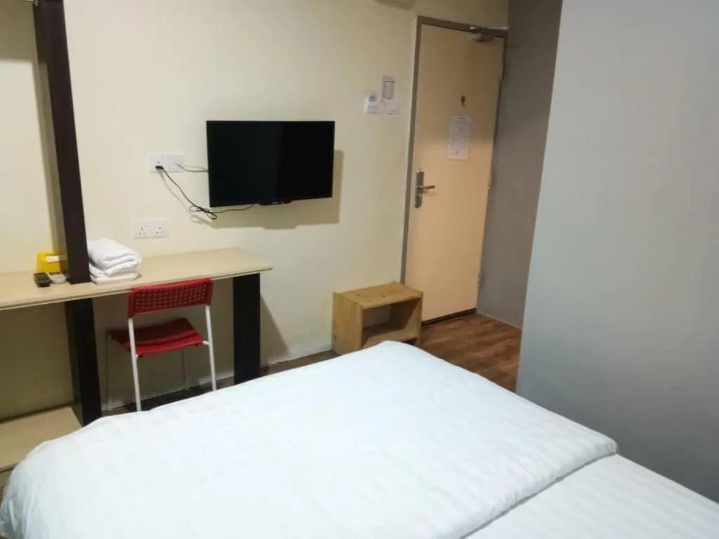 Bed in Hotel Zamburger Bentong