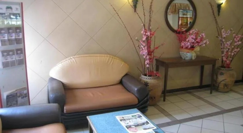 Hotel Centrepoint (Self Check In After 5PM)