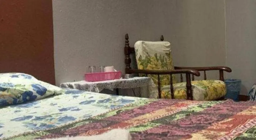 Bed in Sun Golden Inn