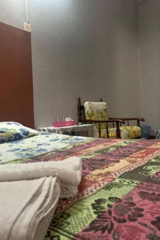 Bed in Sun Golden Inn