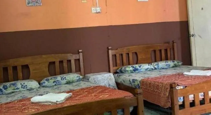 Bed in Sun Golden Inn