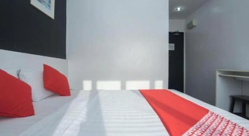 Bed in Capital O Ridel Hotel Kota Bharu
