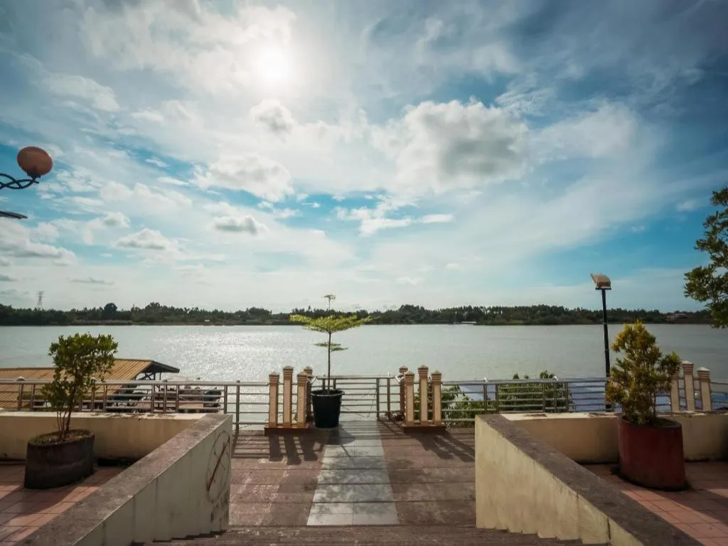 Capital O Ridel Hotel Kota Bharu