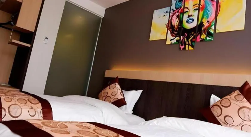 Bed in Lot 10 Boutique Hotel