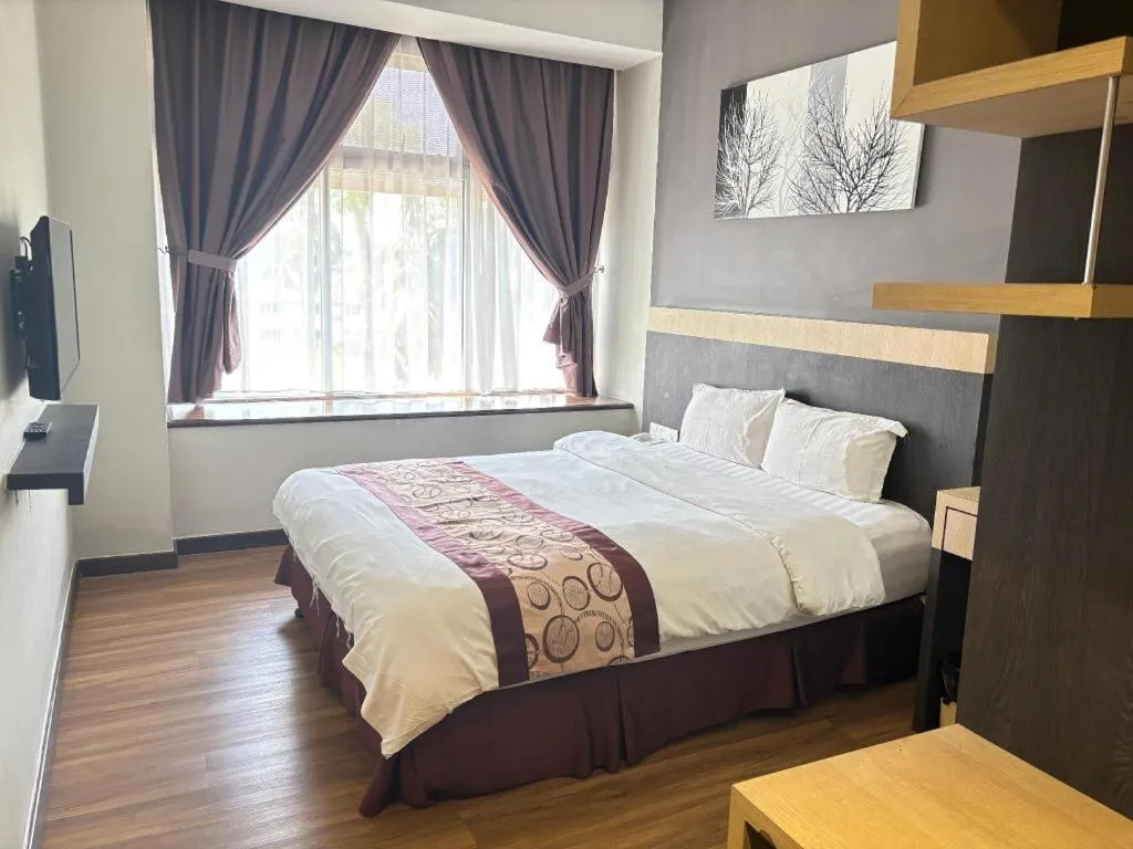 Bed in Lot 10 Boutique Hotel