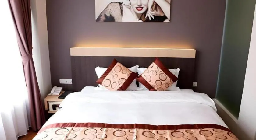 Bed in Lot 10 Boutique Hotel