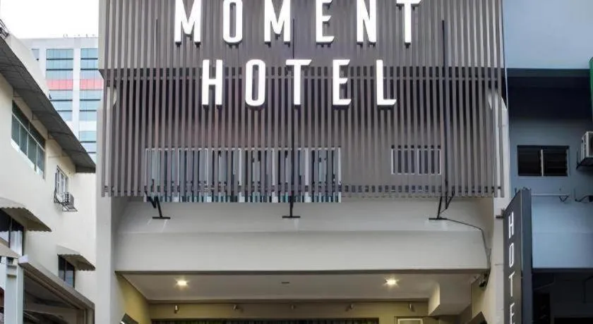 Moment Hotel