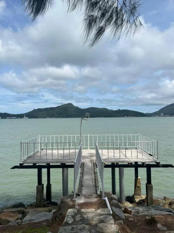 Rockbund Fishing Chalet