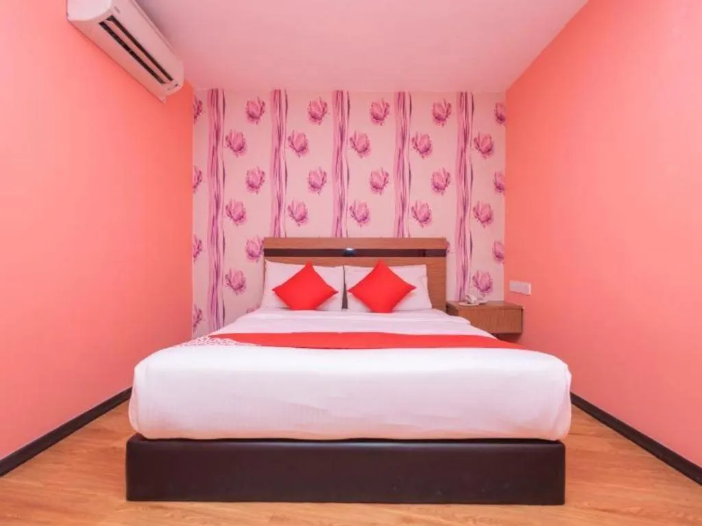 Bed in Hotel Aromas Kulai