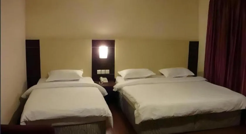 Bed in 1 City Hotel