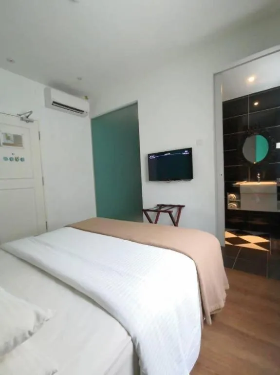 Bed in The Ardens Hotel - Austin