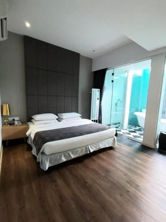 Bed in The Ardens Hotel - Austin