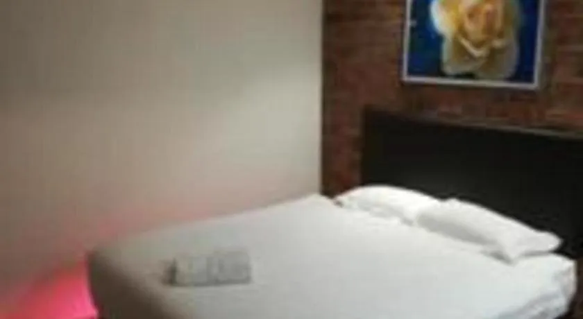 Bed in Rock & Roll Hotel Klang