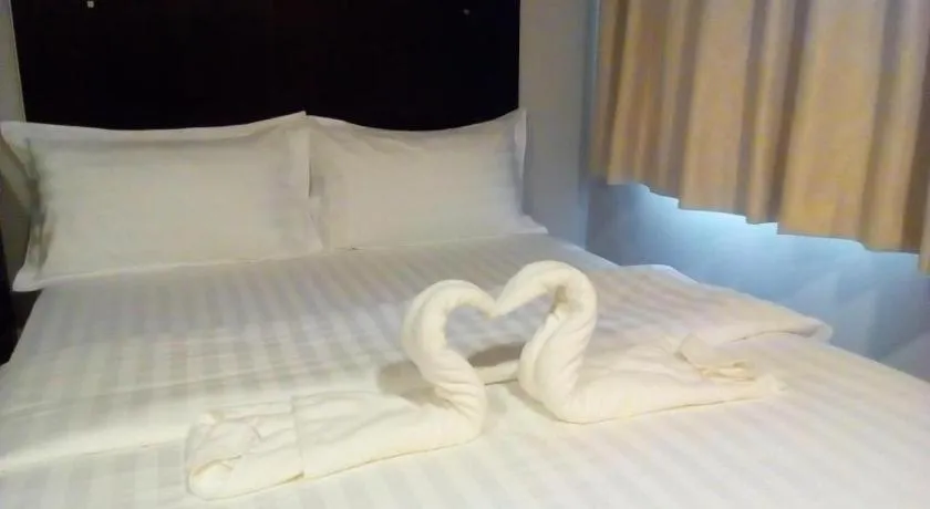 Bed in Portview Hotel