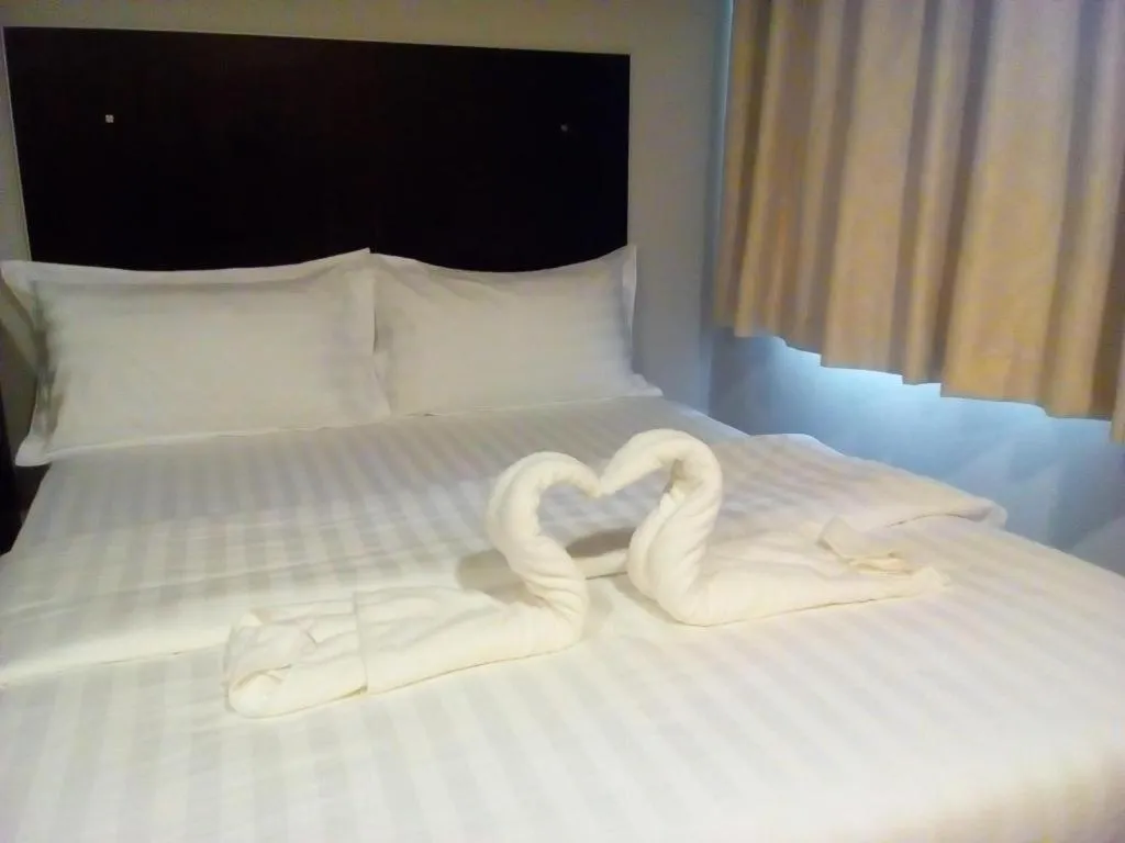 Bed in Portview Hotel