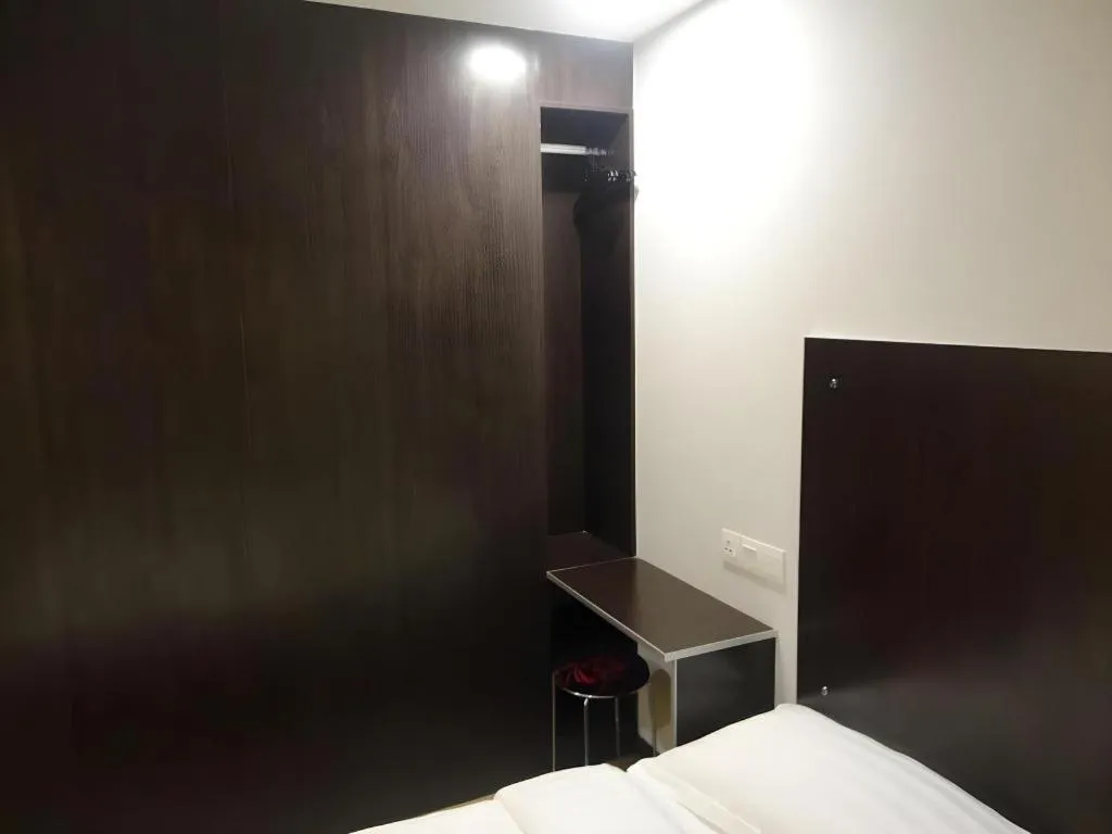 Bed in Portview Hotel