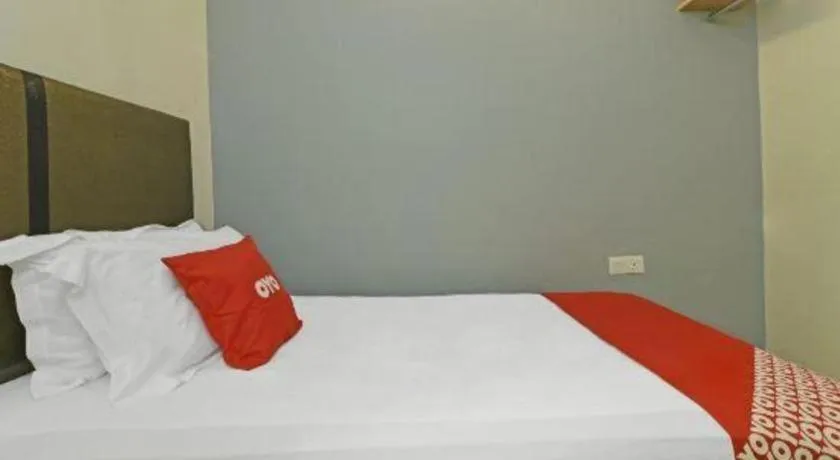 Bed in OYO 90553 Hotel 24 Seven